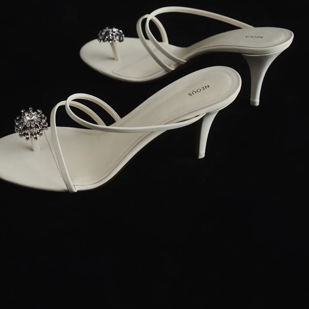 Brand New Crystal Embellished Toe Loop Sandal (Neous)